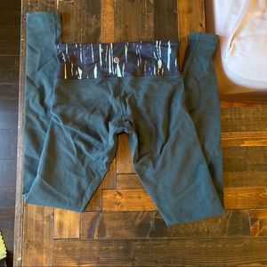 Lululemon Wunder Under Reversible Leggings